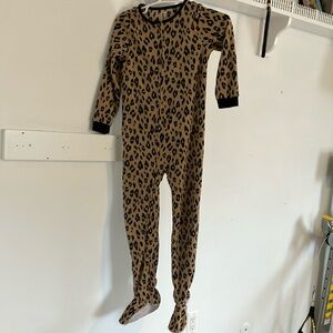 Carters like new Leopard Print Kids One Piece Pajamas barely worn size 8